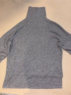 Women’s Gray Turtleneck Sweater - Classic Rib Knit - 2 Hearts